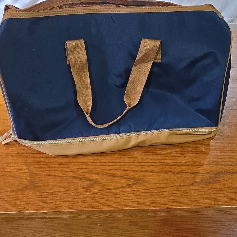 DSW Navy and Tan Travel Bag